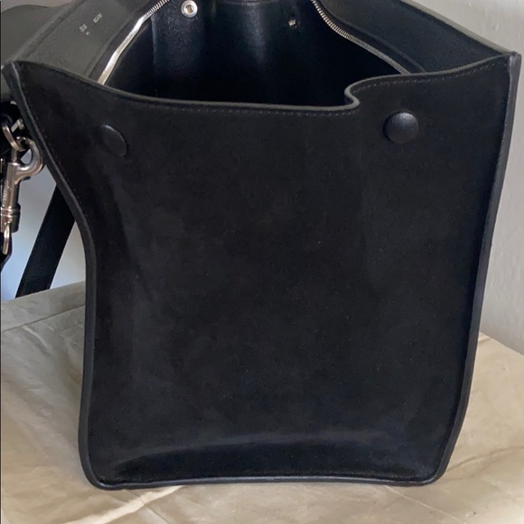 Celine Trapeze Handbag In Black Drummed Calfskin - Picture 7 of 16
